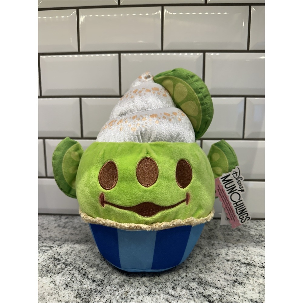 Disney Munchlings Toy Story Alien Cupcake‎ Key Lime Pie 10 In. Plush Play New